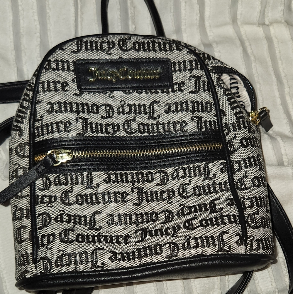 Mini juicy backpack!